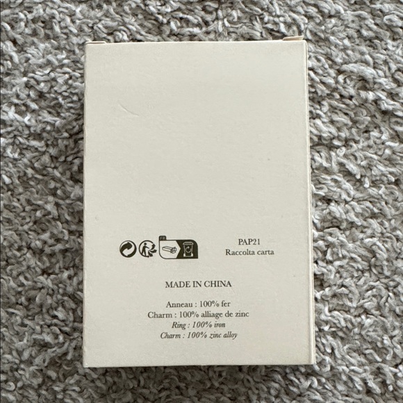 Sézane Red Heart Keychain and Brown Card Holder - Picture 8 of 8